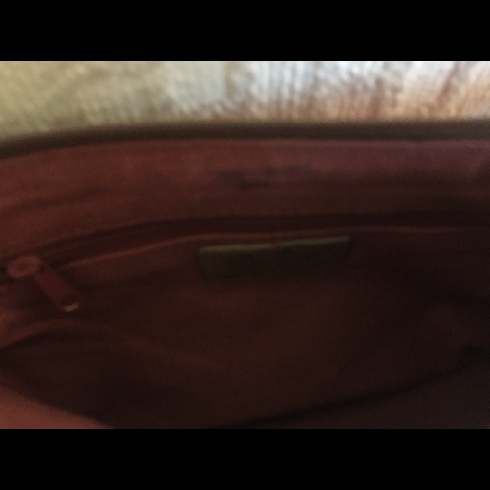 SALE‼️ LIZ CLAIBORNE Red Crossbody Handbag! Cute! - Picture 6 of 14